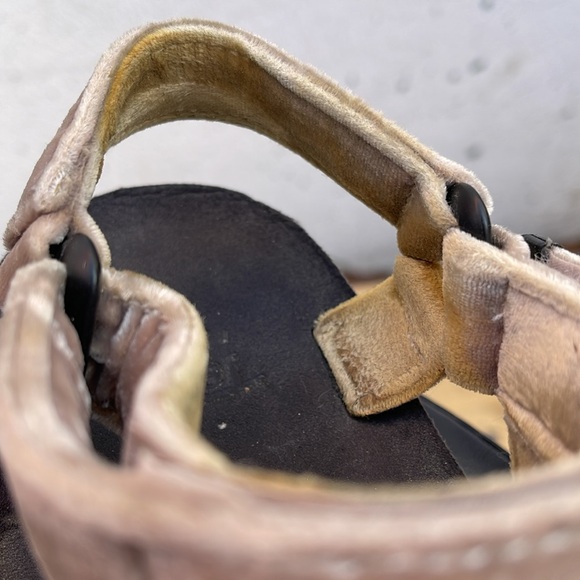 Teva Limited Edition Velvet Sandals - Picture 8 of 9